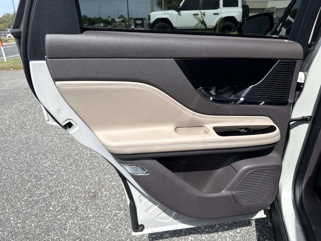 Used 2021 Lincoln Corsair FWD w/ Equipment Group 101A image 13