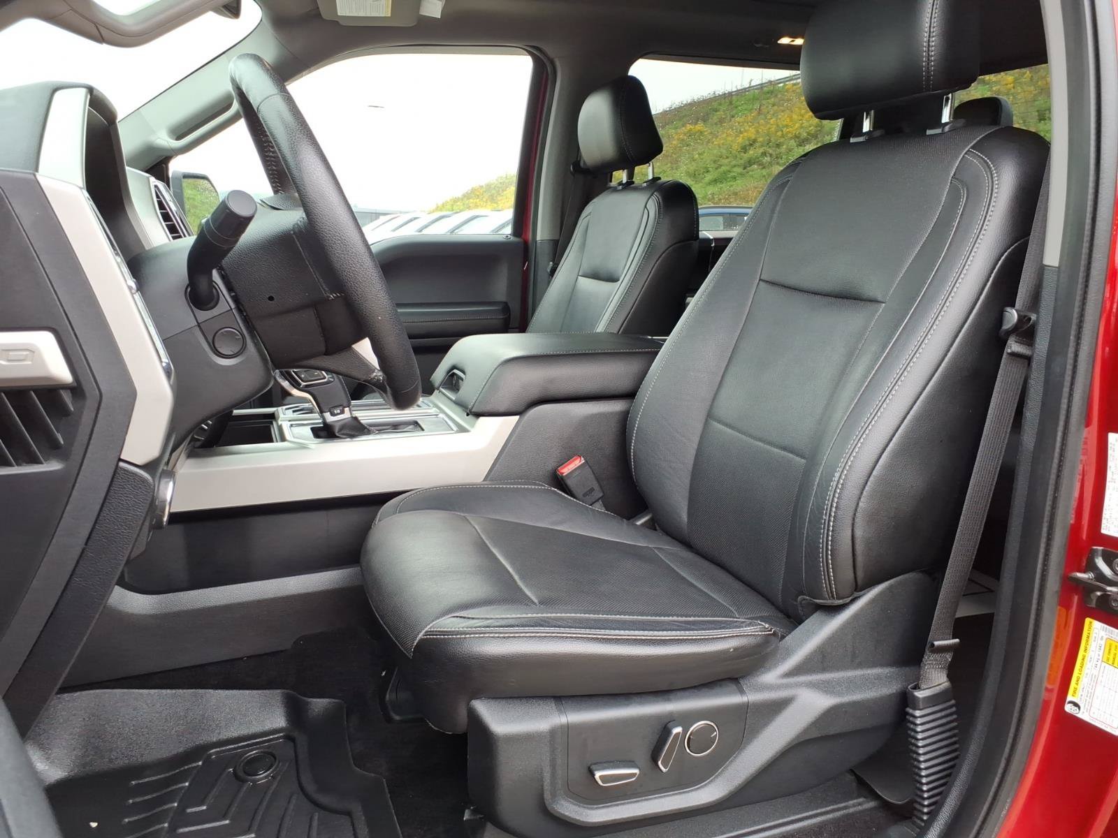 Used 2015 Ford F150 Lariat w/ Equipment Group 502A Luxury AWD/4WD image 8