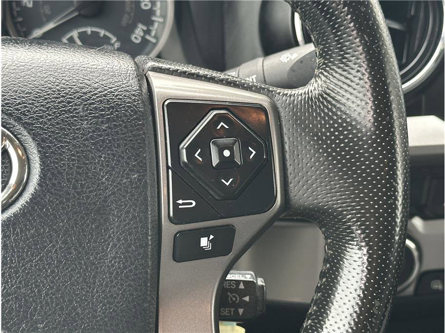 Used 2016 Toyota Tacoma SR5 AWD/4WD image 21