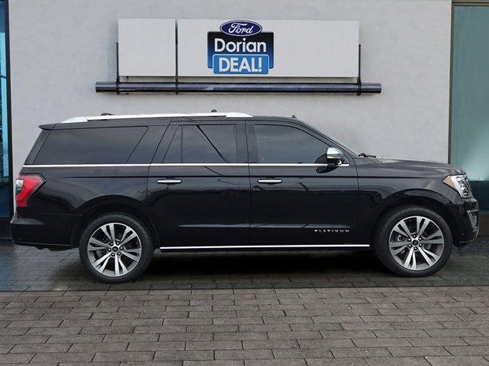 Used 2021 Ford Expedition Max Platinum AWD/4WD image 2