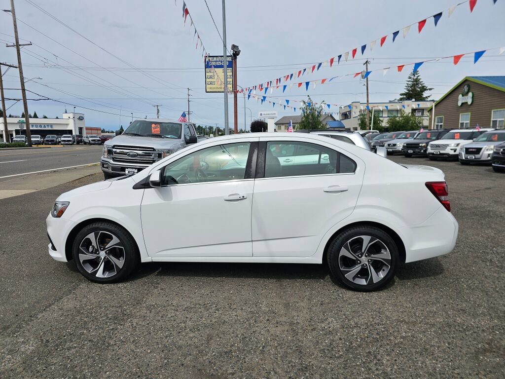 Used 2019 Chevrolet Sonic Premier FWD image 4