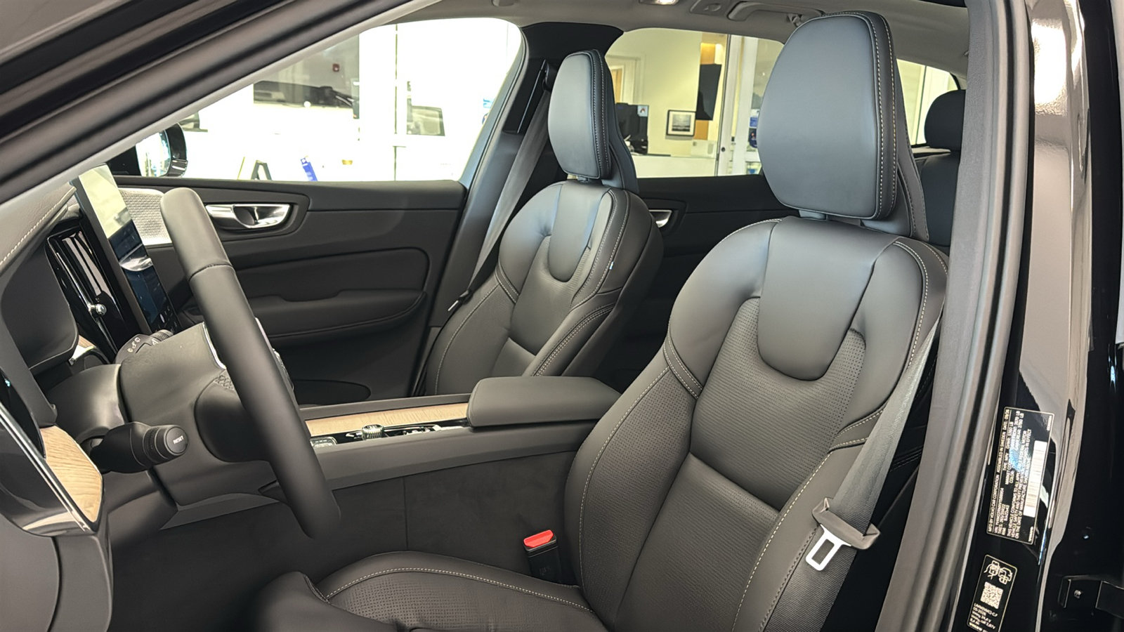 New 2027 Volvo XC60 B5 Ultra AWD/4WD image 23