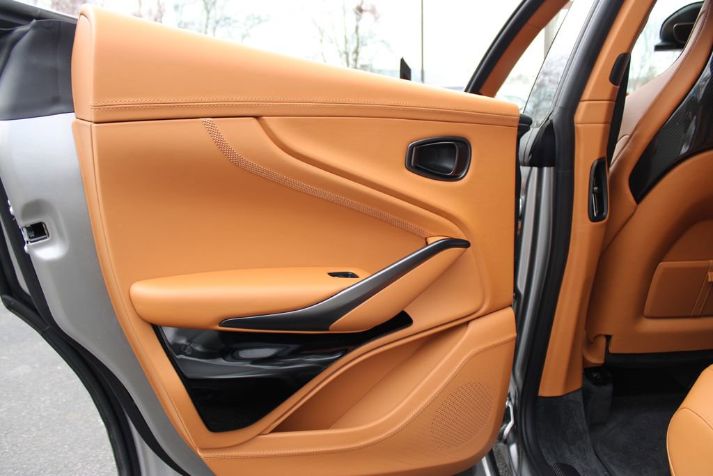 New 2026 Aston Martin DBX 707 image 17