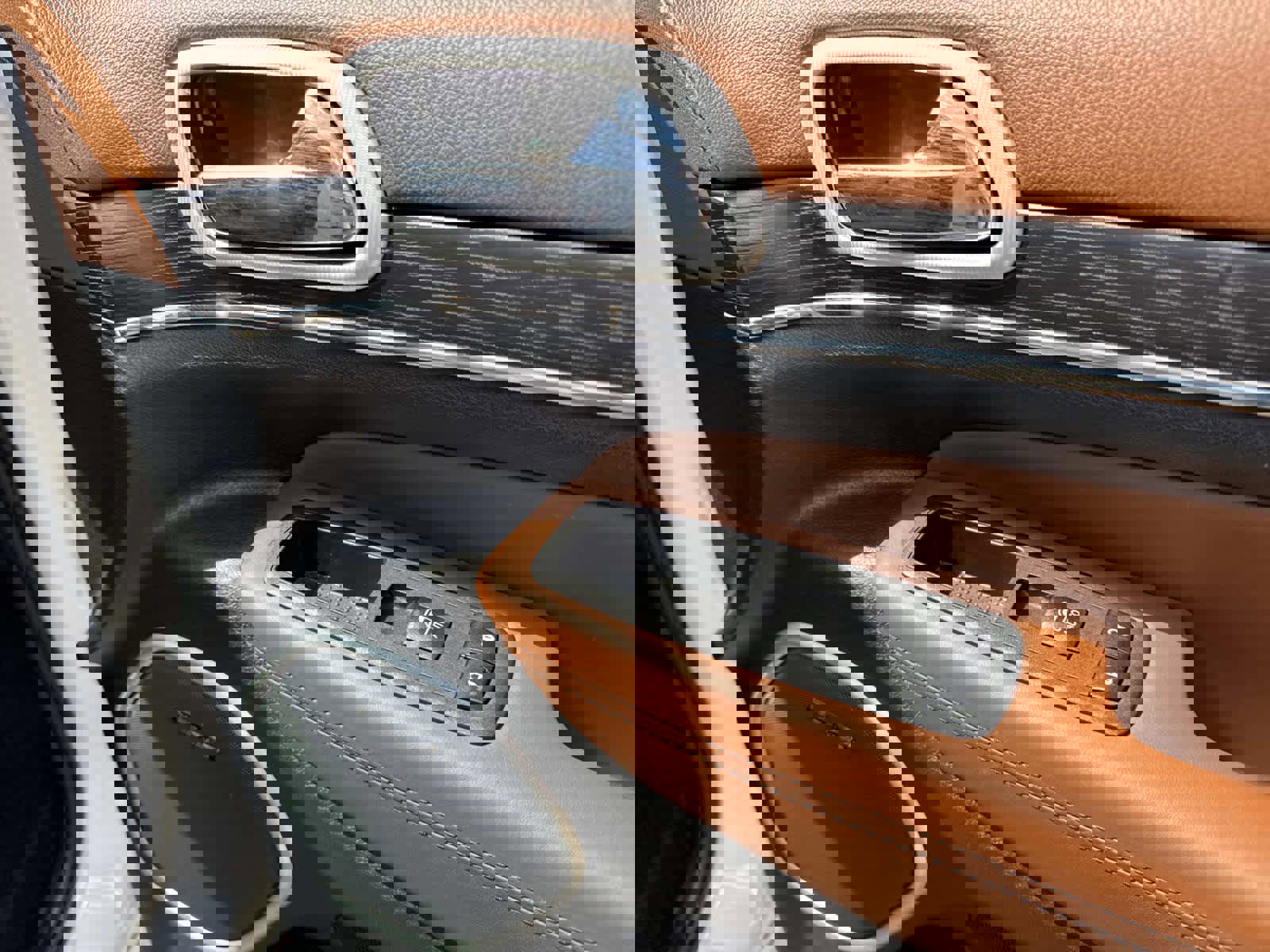 Used 2021 Jeep Grand Cherokee Summit w/ Platinum Series Group image 25