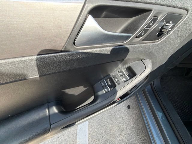 Used 2013 Volkswagen Jetta TDI FWD image 20