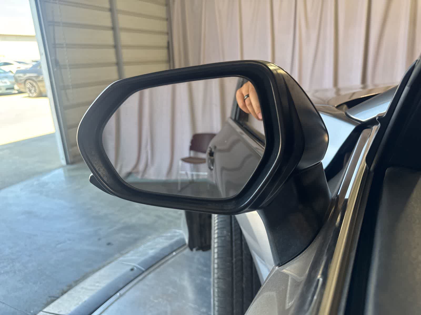 Used 2018 Toyota Camry LE FWD image 17