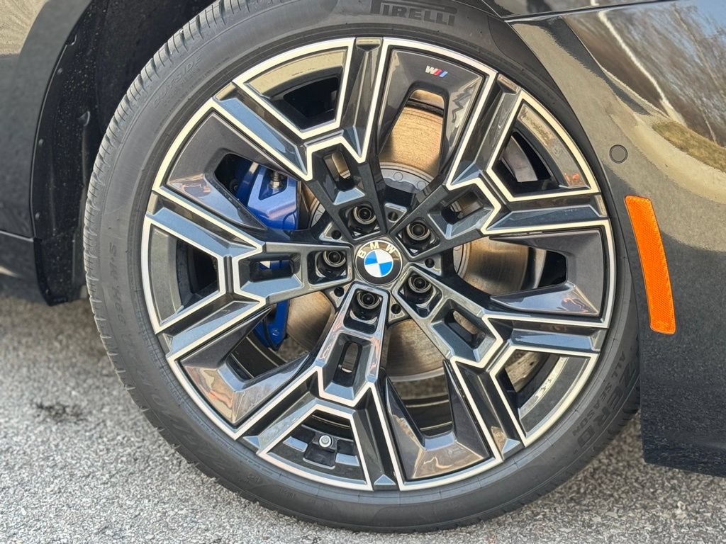 Used 2026 BMW 530i xDrive w/ M Sport Package AWD/4WD image 7