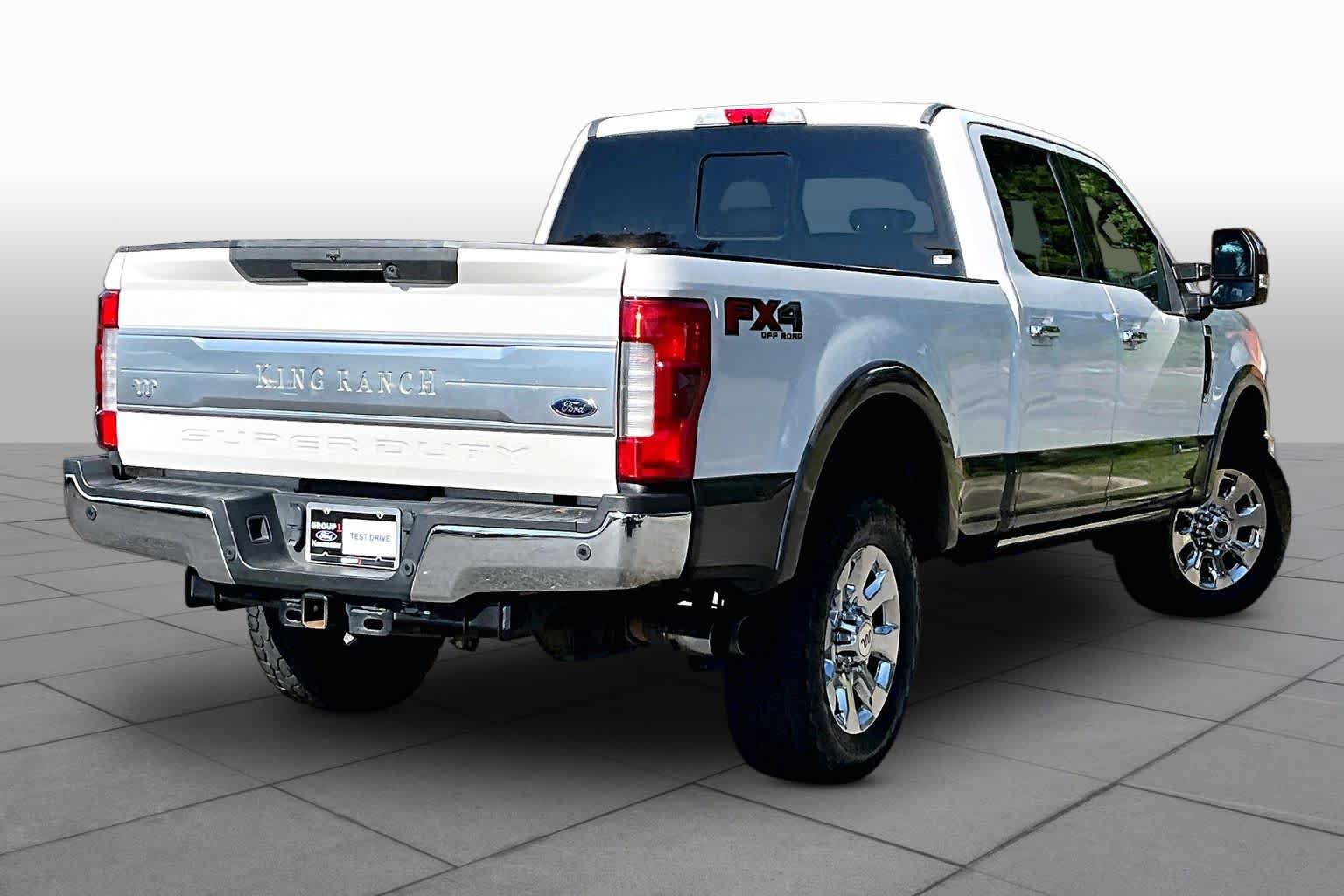 Used 2017 Ford F250 King Ranch w/ King Ranch Ultimate Package AWD/4WD image 12
