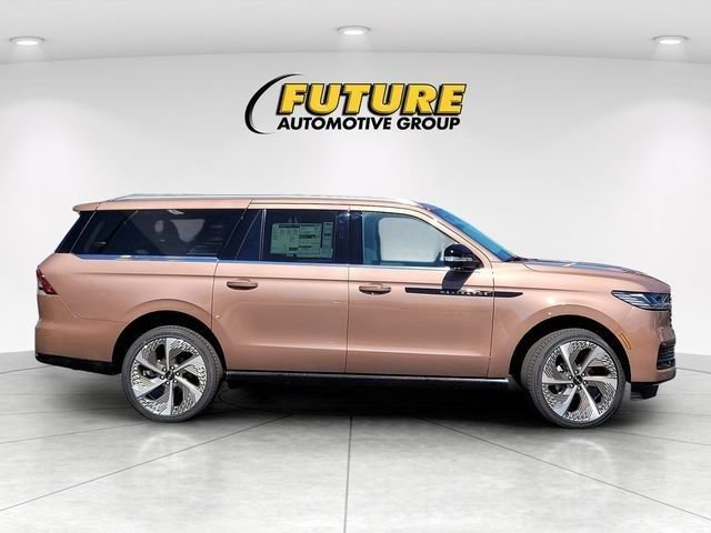 New 2026 Lincoln Navigator L Black Label AWD/4WD image 33