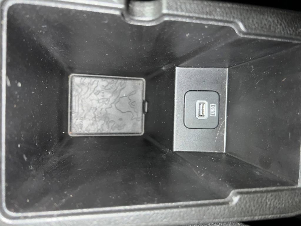 Used 2017 Jeep Renegade Altitude image 29