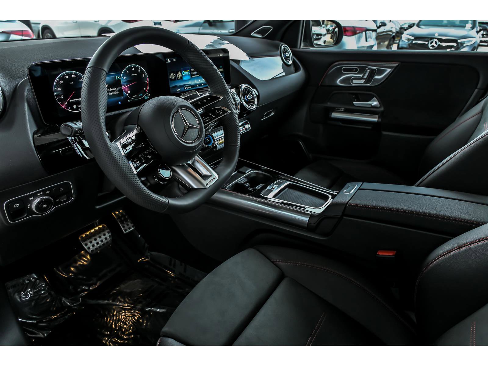 New 2026 Mercedes-Benz GLA 35 AMG 4MATIC image 6