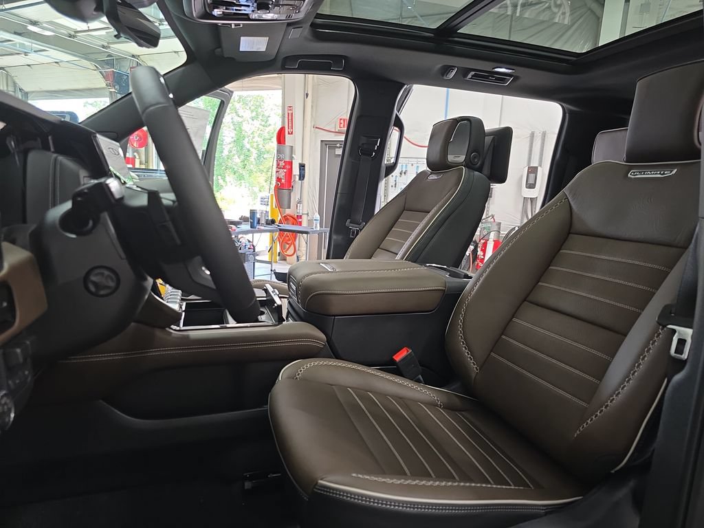 New 2026 GMC Yukon XL Denali Ultimate AWD/4WD image 16