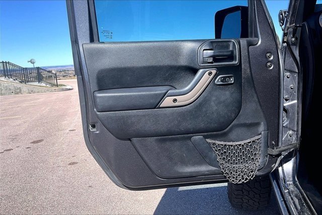 Used 2016 Jeep Wrangler Unlimited Sahara image 20