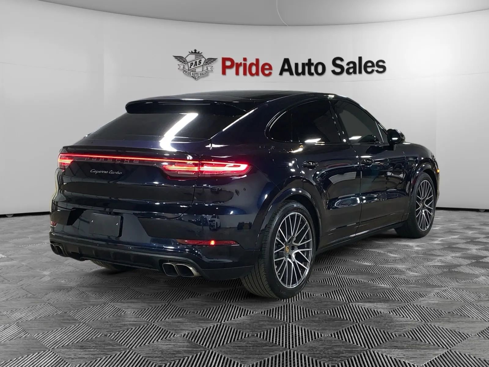 Used 2022 Porsche Cayenne Turbo w/ Assistance Package AWD/4WD image 9