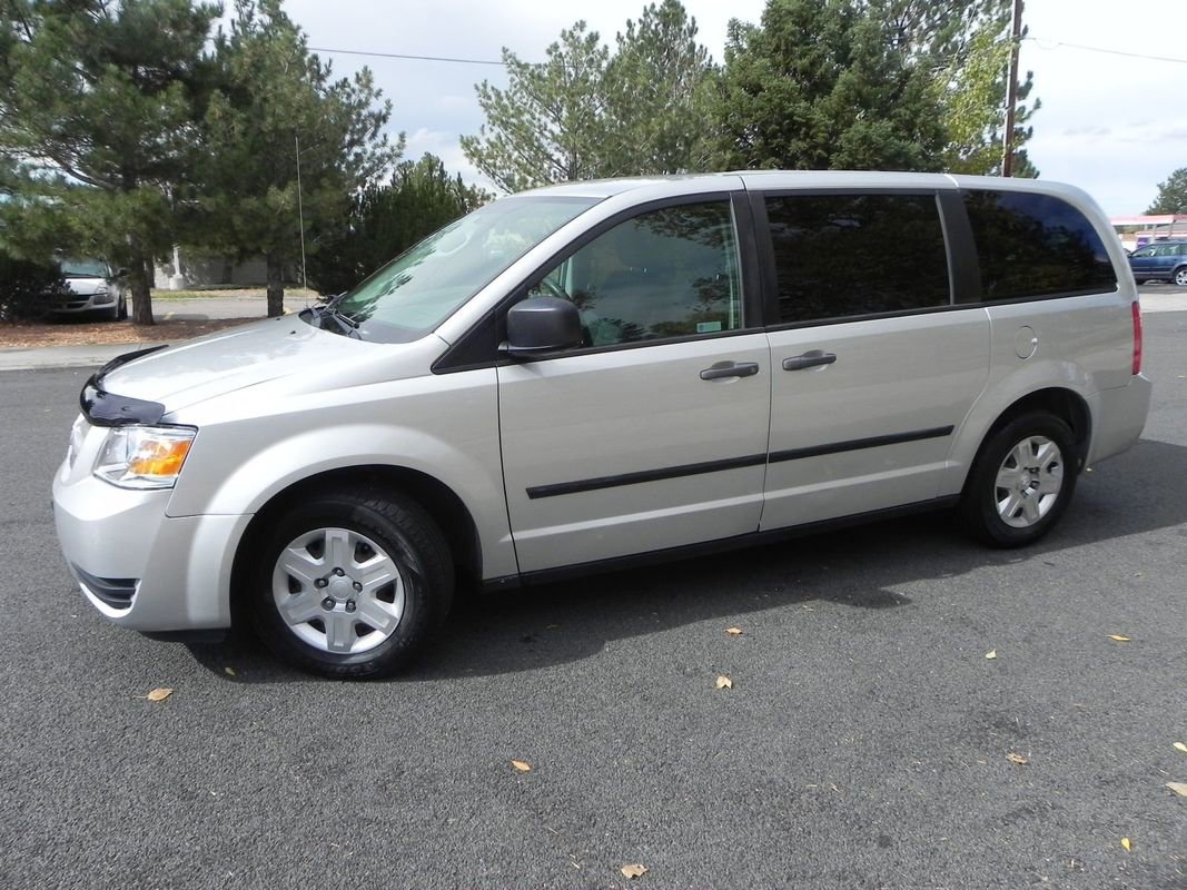 Used 2009 Dodge Grand Caravan image 3