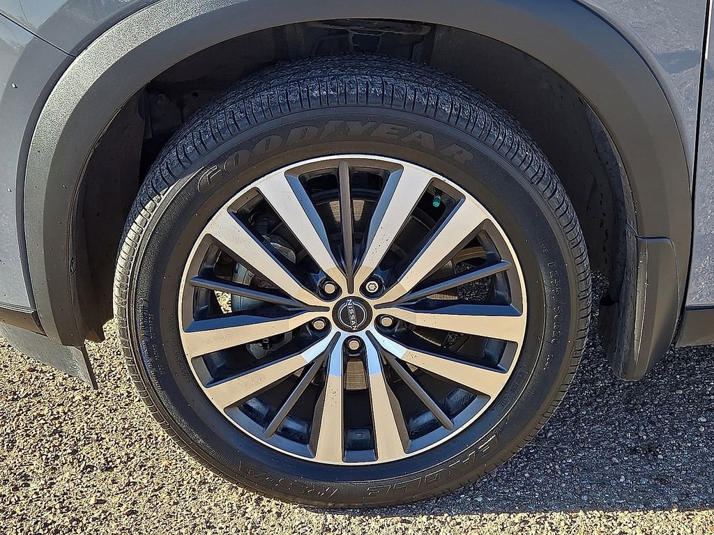 Used 2022 Nissan Pathfinder Platinum w/ Cargo Package image 11