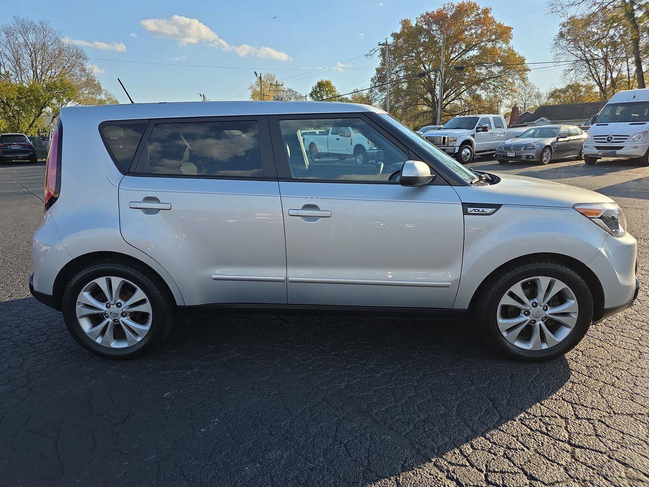 Used 2016 Kia Soul + FWD image 21