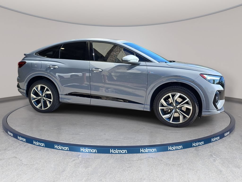 Used 2023 Audi Q4 e-tron Premium Plus AWD/4WD image 5