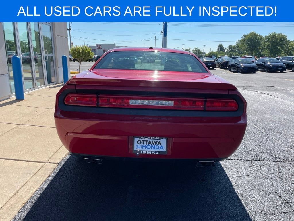 Used 2012 Dodge Challenger R/T RWD image 6