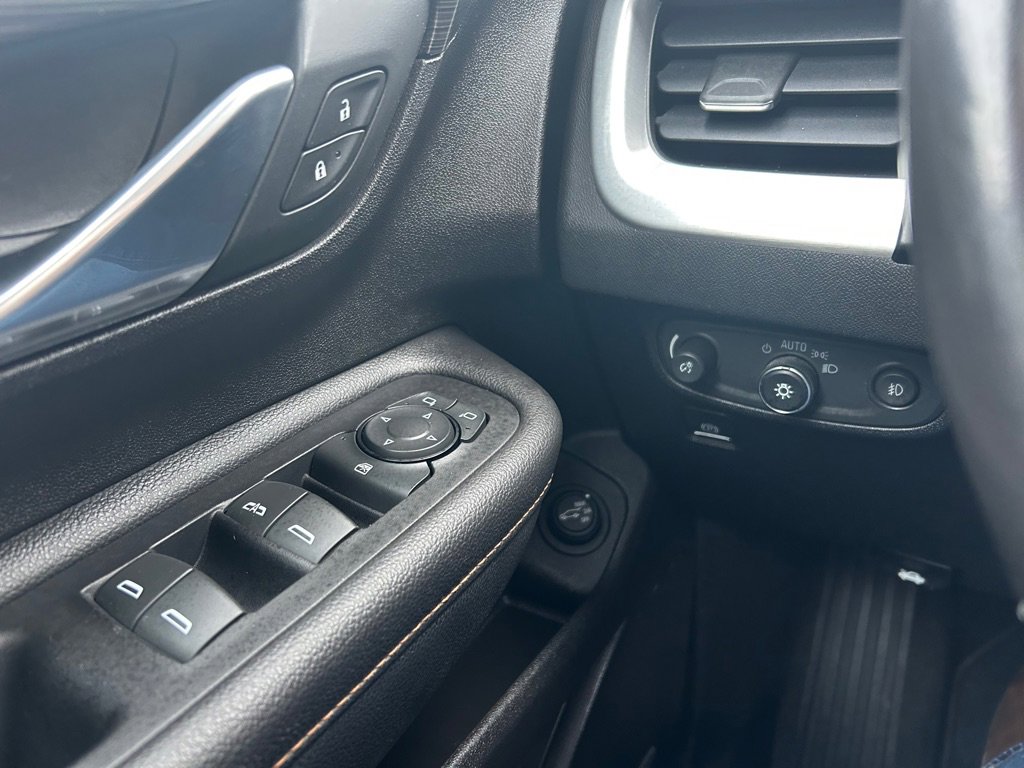 Used 2018 GMC Terrain SLT w/ Preferred Package image 45