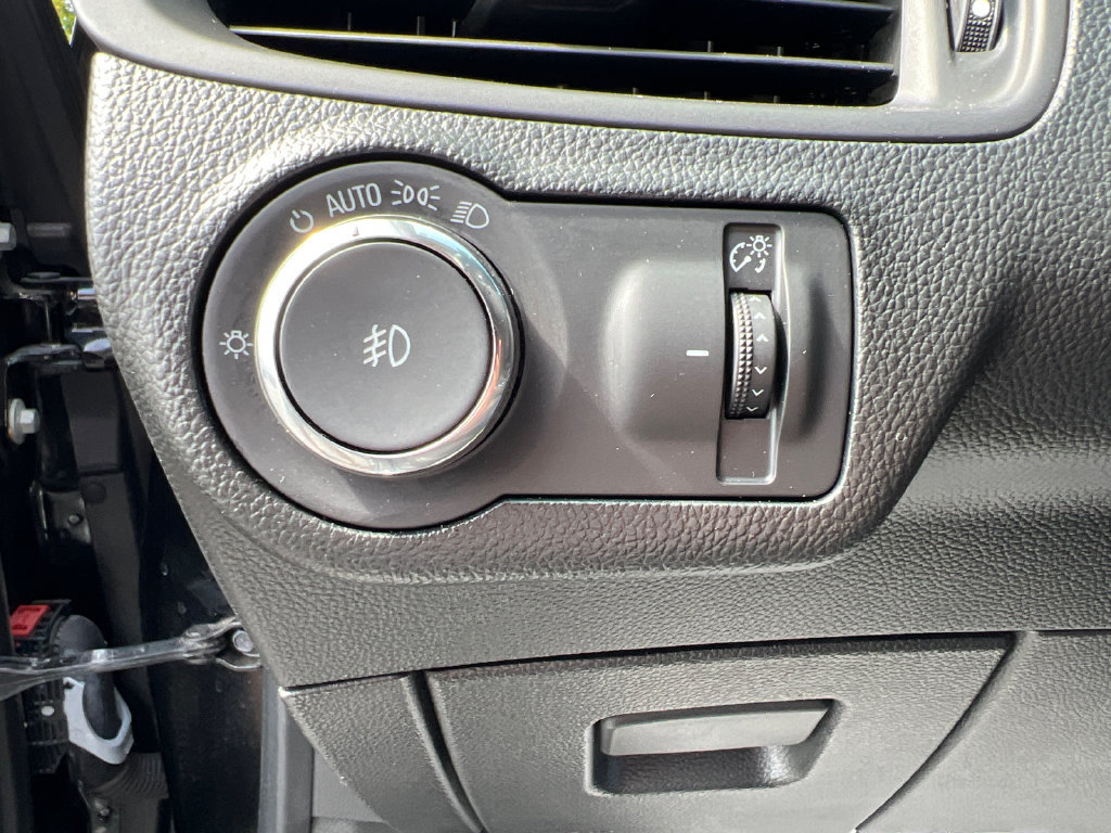Used 2018 Buick Envision Essence AWD/4WD image 21