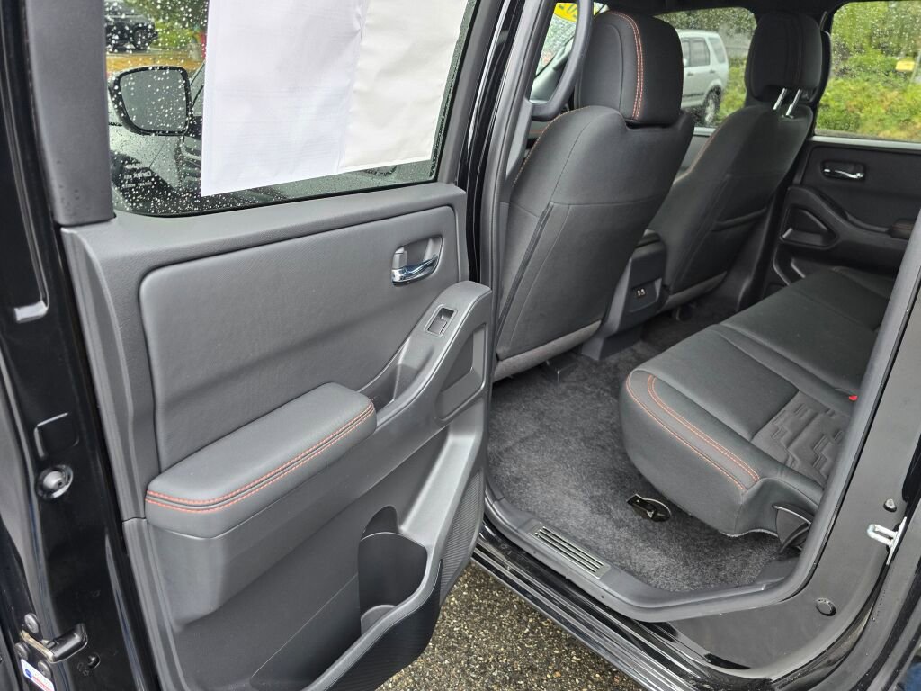Used 2023 Nissan Frontier PRO-4X w/ Tow Package image 15