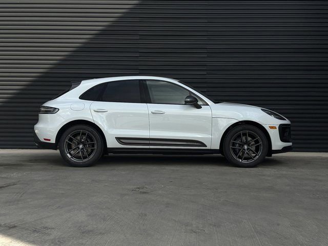 Certified 2026 Porsche Macan Turbo AWD/4WD image 8