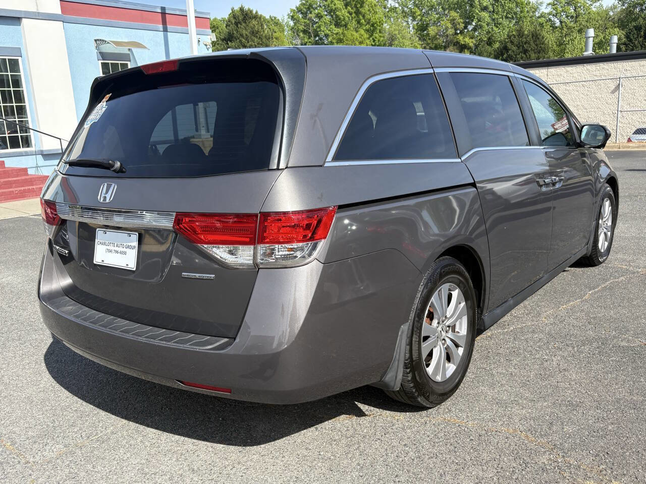 Used 2017 Honda Odyssey SE image 6