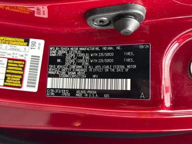 Used 2024 Toyota Sienna XSE w/ XSE Plus Package FWD image 24