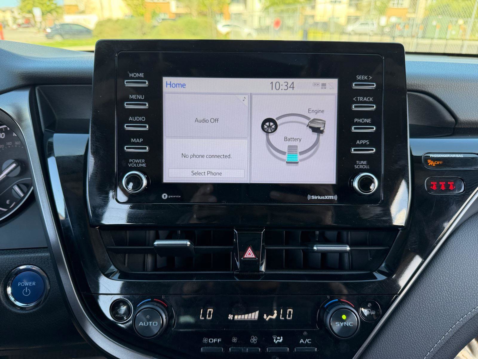 Used 2024 Toyota Camry SE w/ Convenience Package FWD image 6