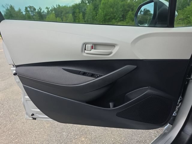 Used 2026 Toyota Corolla LE FWD image 27