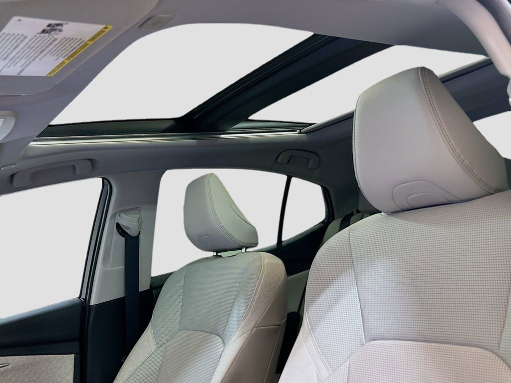 Used 2025 Toyota Camry XLE w/ Premium Package FWD image 19