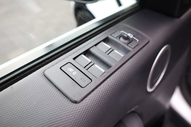 Used 2023 Land Rover Discovery S R-Dynamic image 15