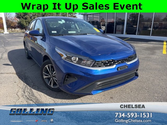 Used 2023 Kia Forte LXS image 1