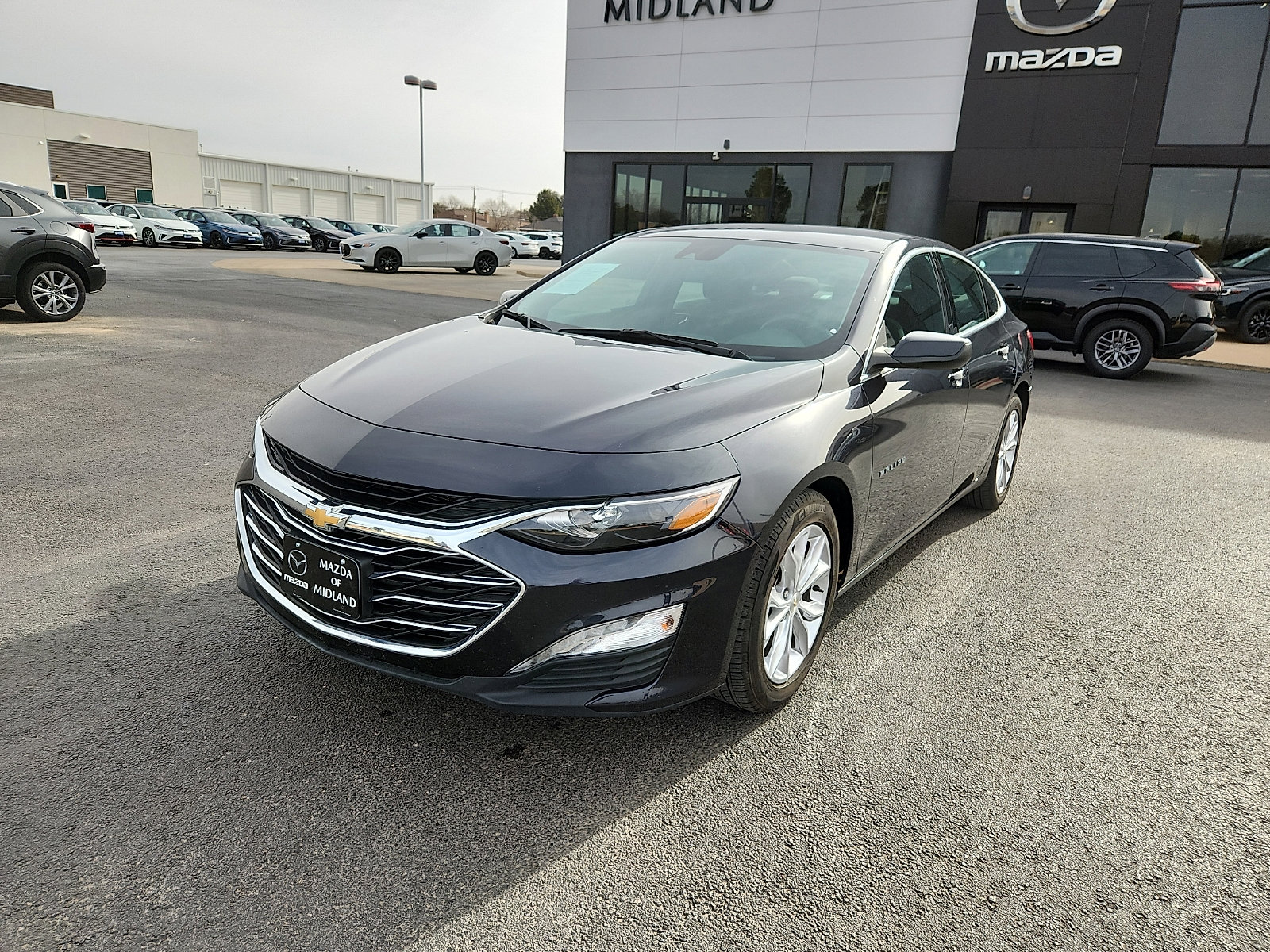 Used 2023 Chevrolet Malibu LT image 3