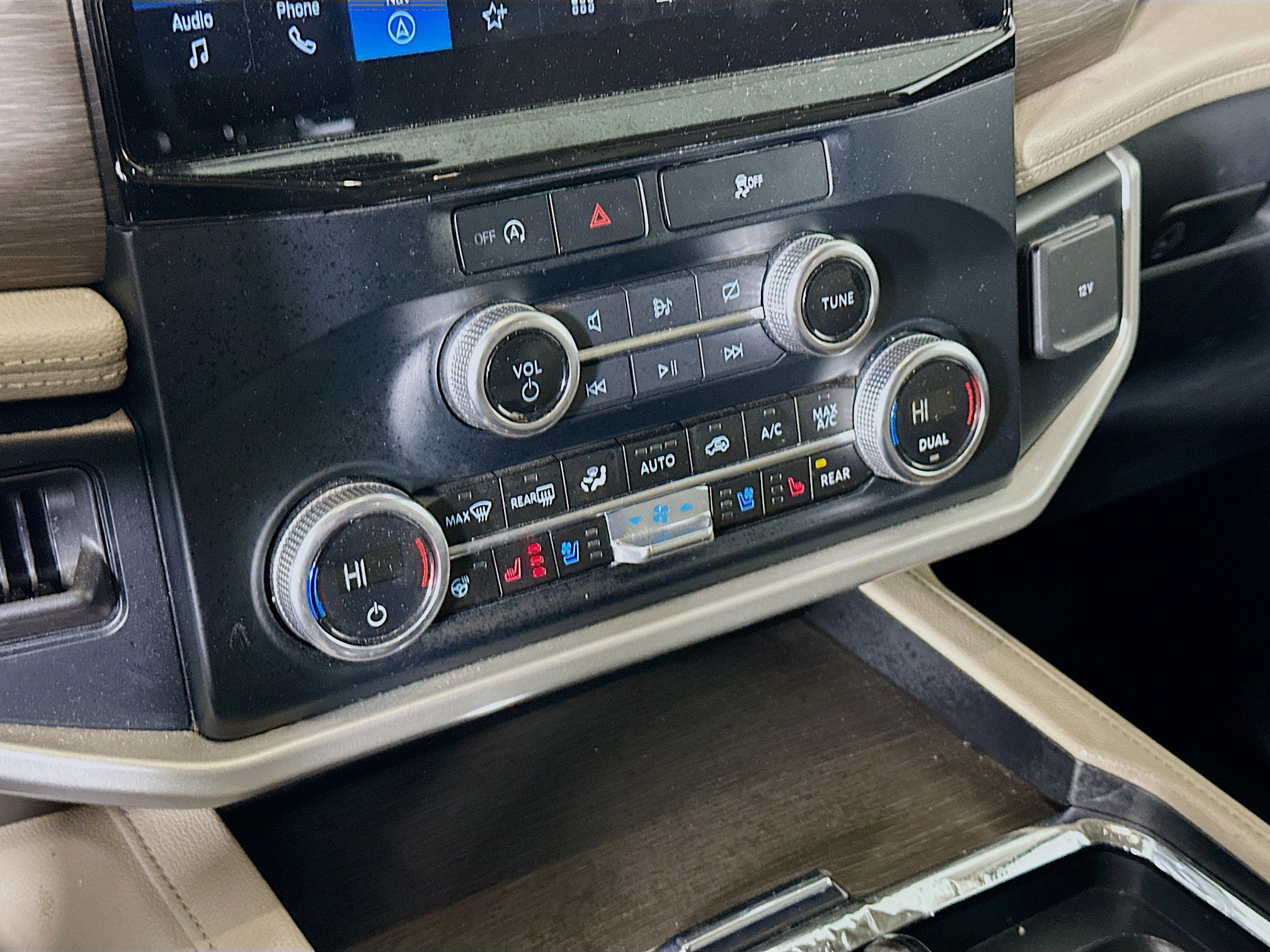 Used 2024 Ford Expedition Limited image 24