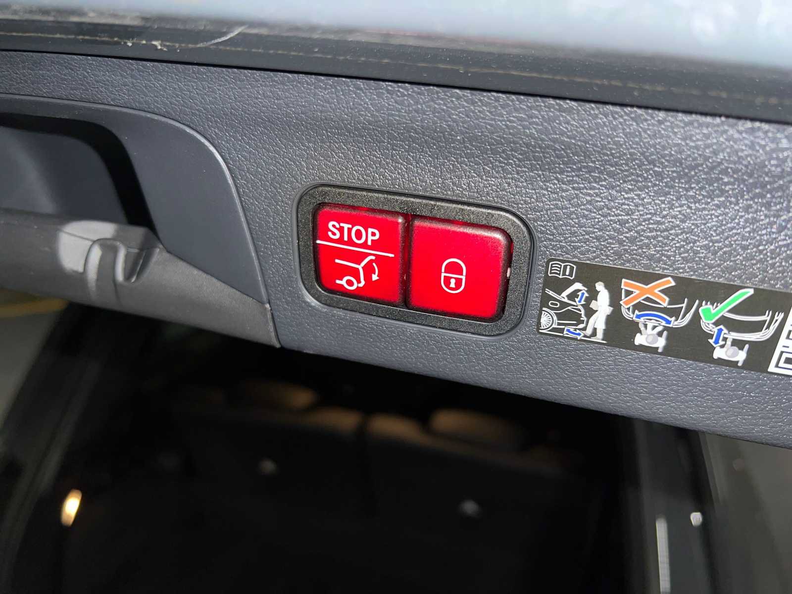 Used 2026 Mercedes-Benz GLS 450 4MATIC image 17