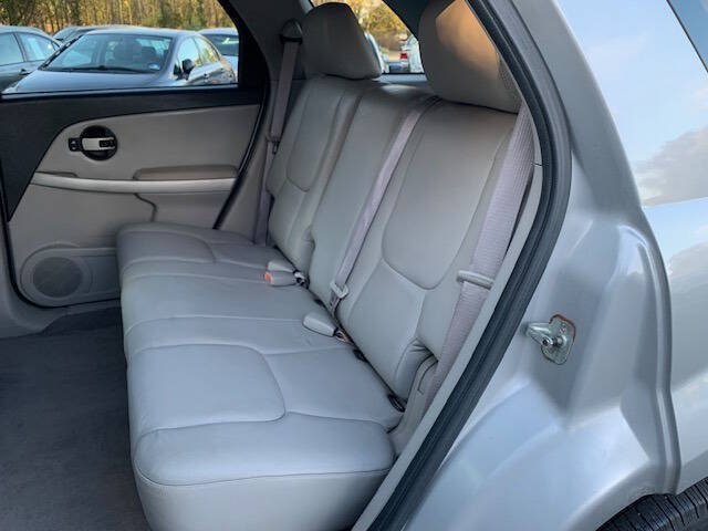Used 2005 Chevrolet Equinox LT w/ Preferred Equipment Group AWD/4WD image 23