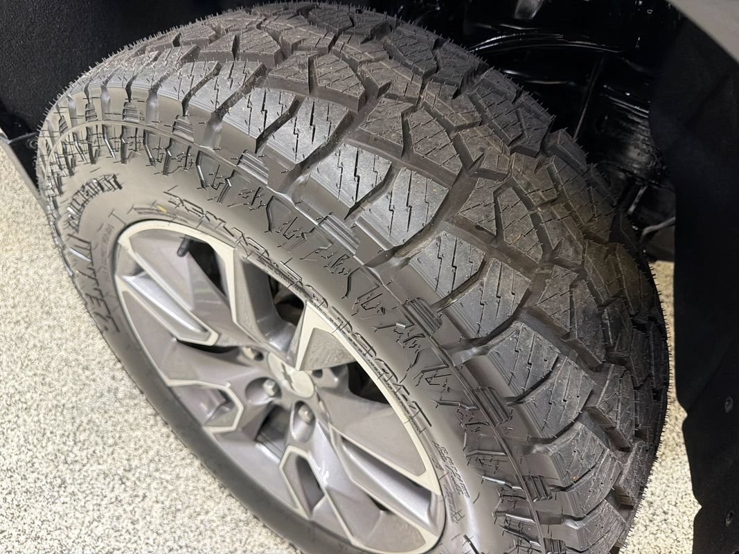 Used 2019 Chevrolet Silverado 1500 RST w/ All-Star Edition RWD image 44