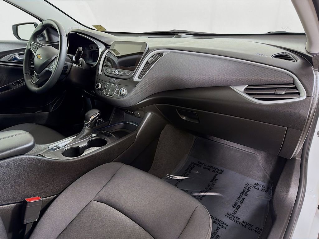 Used 2024 Chevrolet Malibu LT w/ Sport Edition image 25