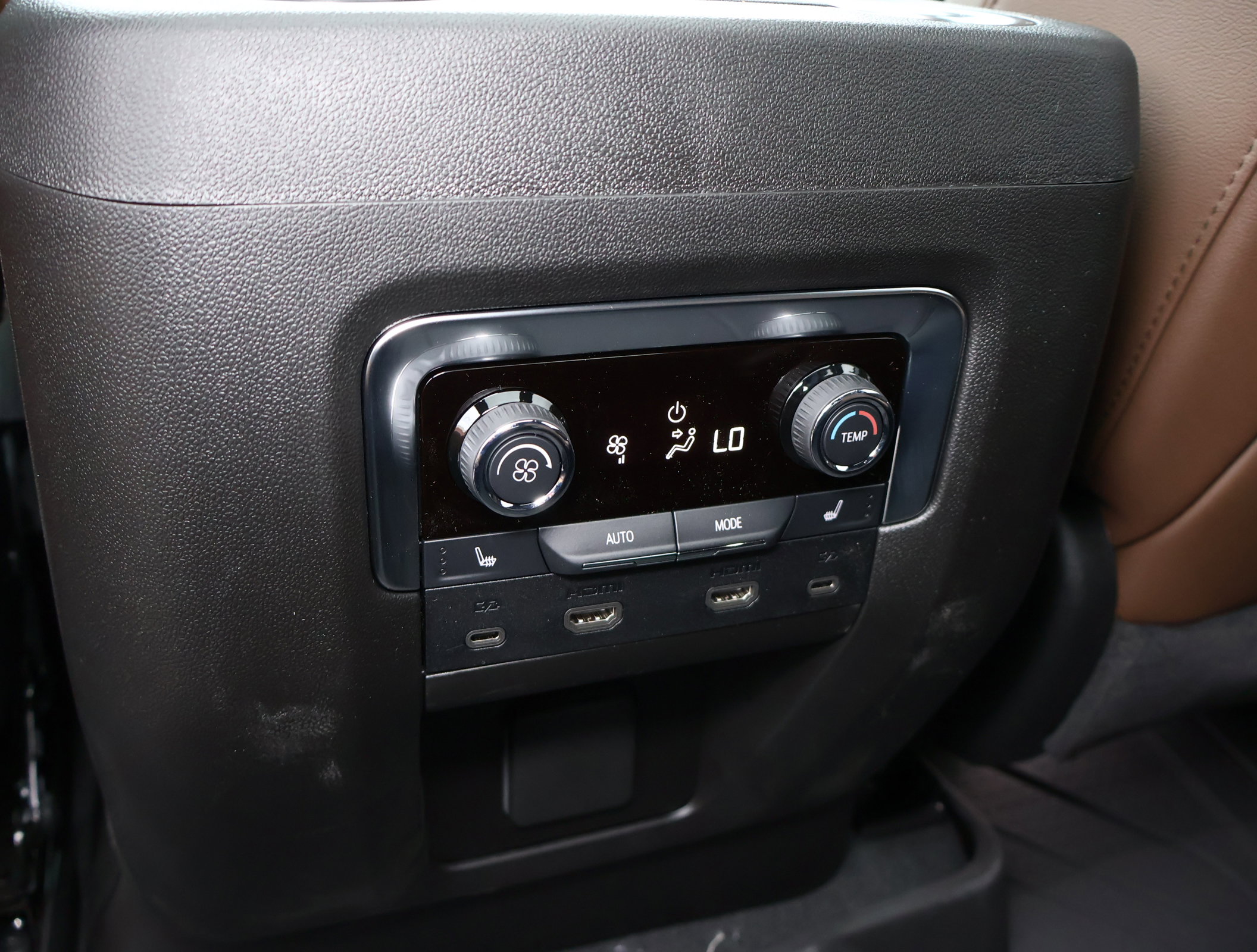 New 2026 Chevrolet Tahoe High Country AWD/4WD image 28