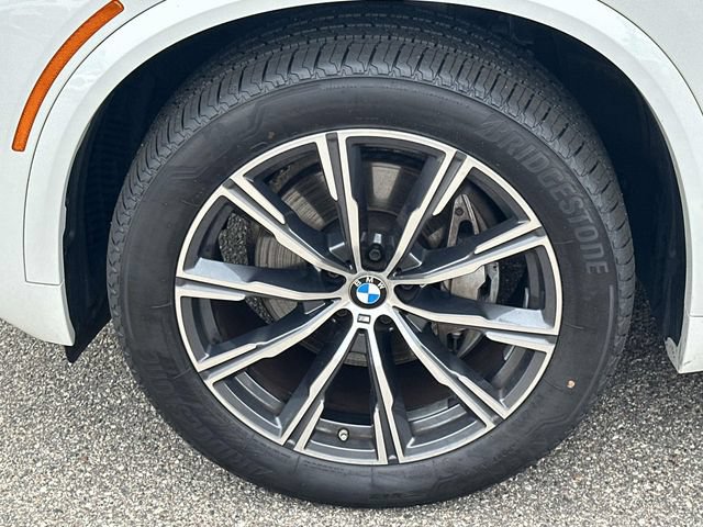 Certified 2024 BMW X5 xDrive40i w/ M Sport Package AWD/4WD image 14