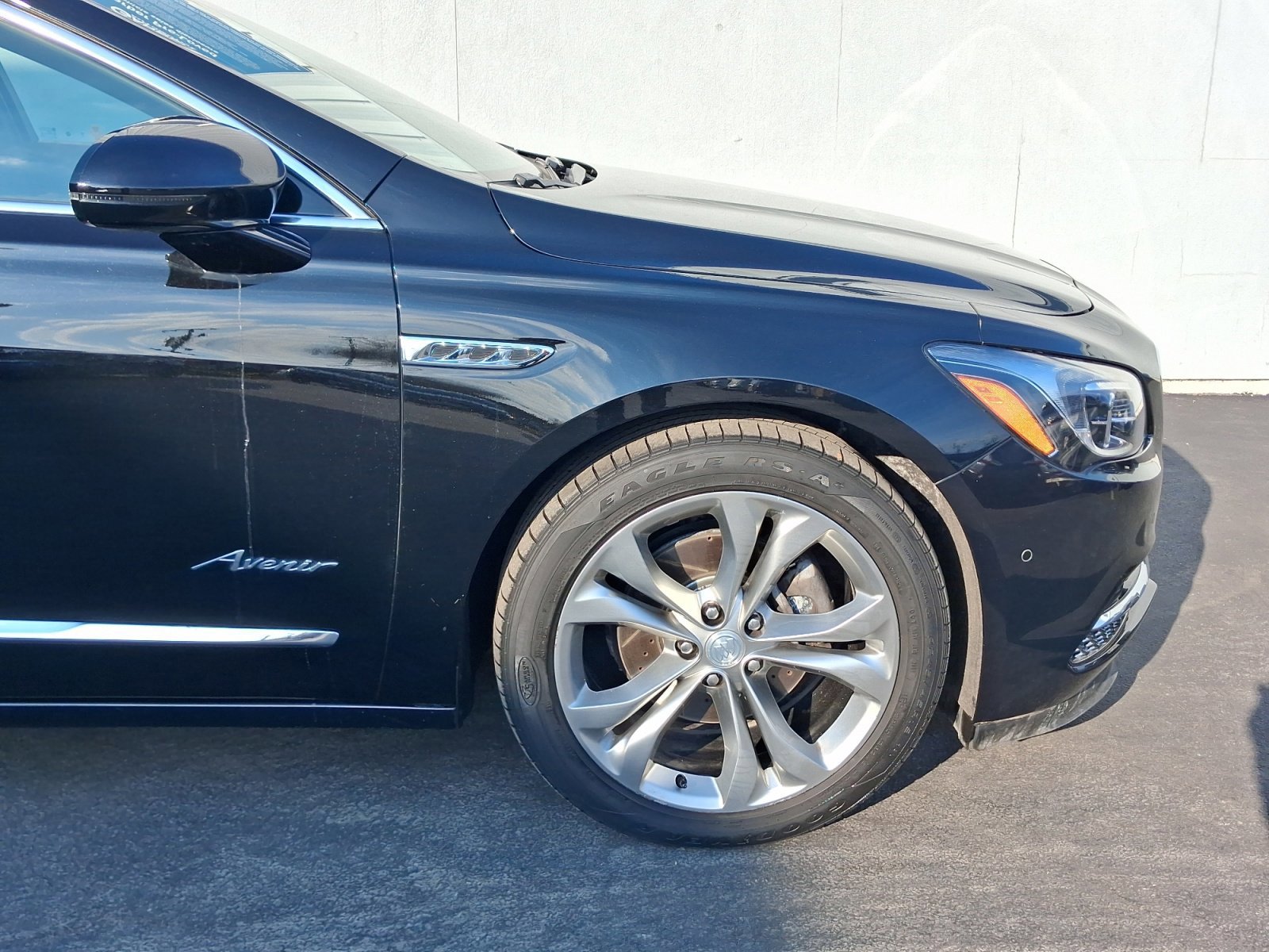 Used 2019 Buick LaCrosse Avenir w/ Driver Confidence Package II AWD/4WD image 32