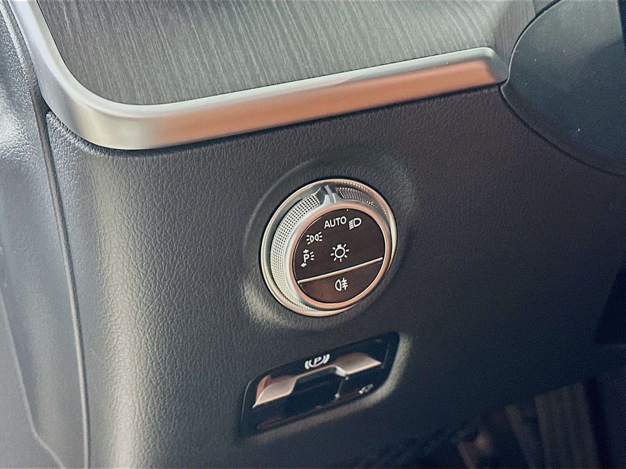 Certified 2026 Mercedes-Benz C 300 4MATIC Sedan image 10