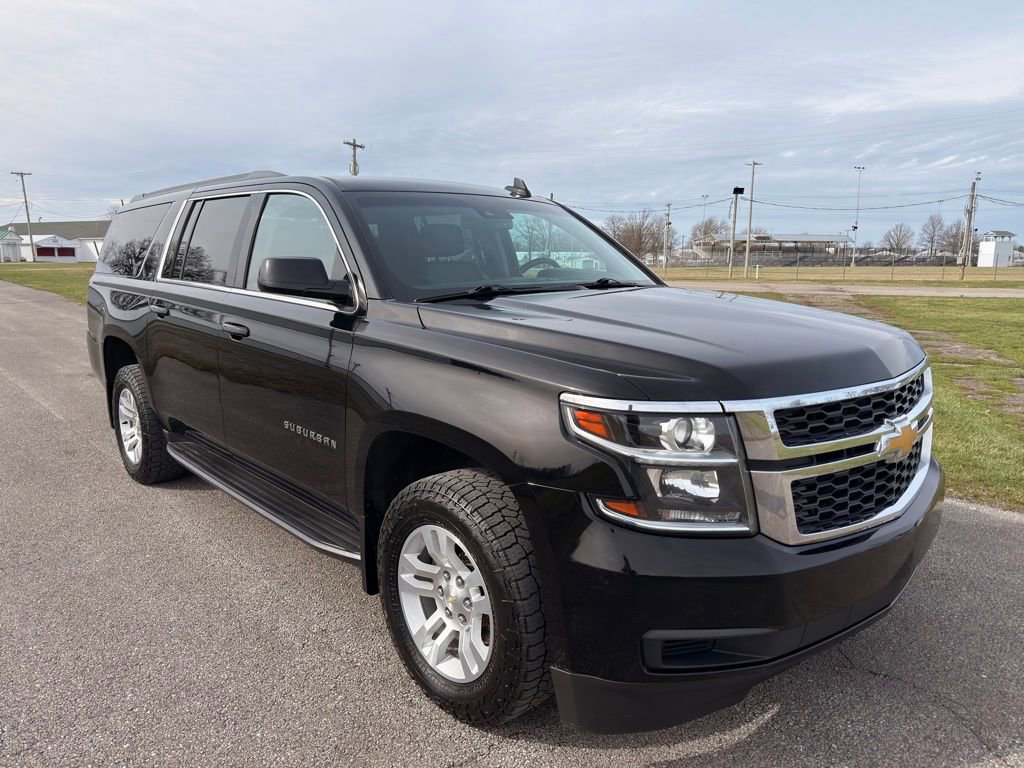 Used 2018 Chevrolet Suburban LT image 6