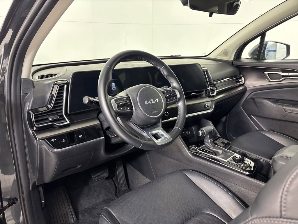 Used 2023 Kia Sportage EX image 15