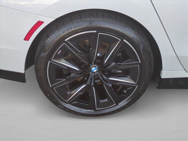 Certified 2023 BMW 740i image 26