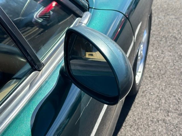 Used 2000 MAZDA MX-5 Miata image 10