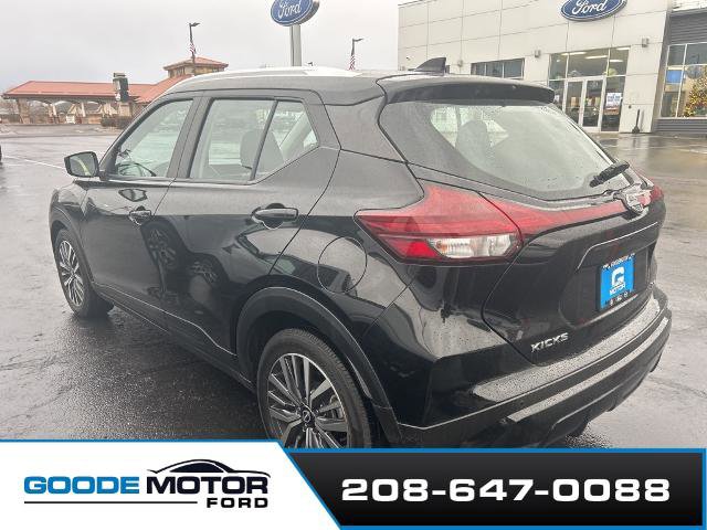 Used 2022 Nissan Kicks SV image 4
