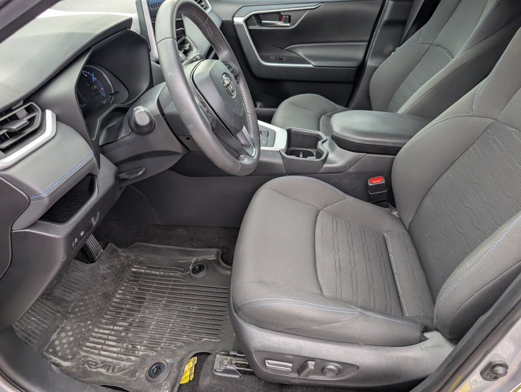 Used 2024 Toyota RAV4 SE AWD/4WD image 11